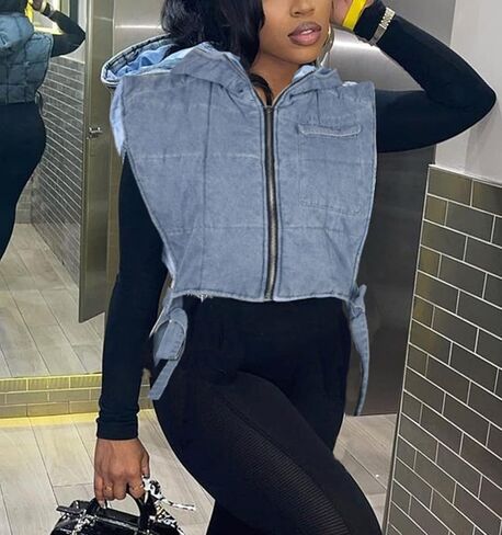 سترة نسائية من Dongfeng من قماش الدنيم المموه المنتفخ بدون أكمام وغطاء للرأس وكتف منسدل مثير ومربوط ومبطن منتفخ in Kuwait