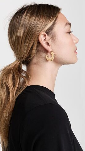 SHASHI Women's Elaxi Earrings in Saudi Arabia