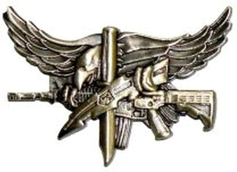 شارة مشغل SWAT من Hero's Pride، دبوس التأهيل الشامل المركزي، ظهر القابض، 1-1/2 × 1 بوصة in Kuwait