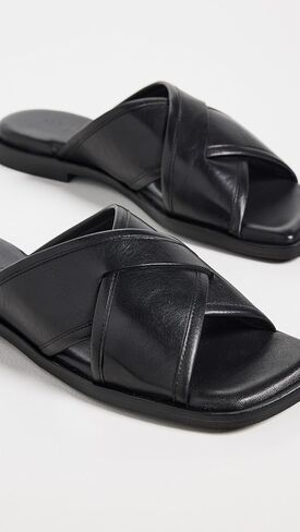 صنادل مارتا للسيدات in Kuwait