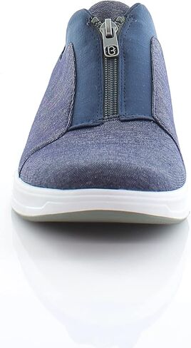 حذاء رياضي نسائي من BZees، Tag Along in Kuwait