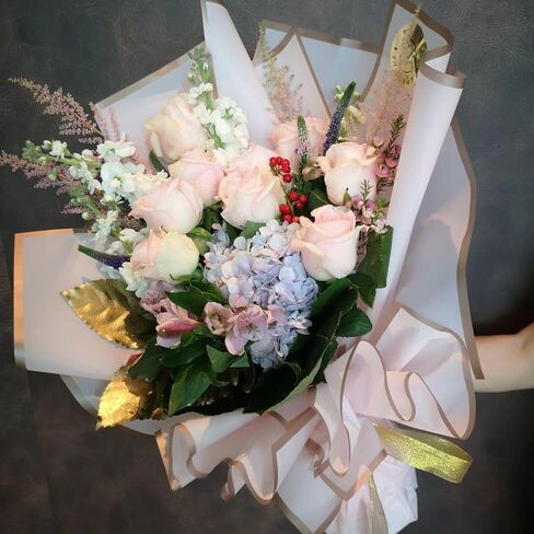 poewor 20 Sheets Gold Edge Flower Wrapping Paper Light purple Colors Waterproof Translucent Bouquet Packaging Paper Florist Bouquet Supplies for Wedding in Saudi Arabia