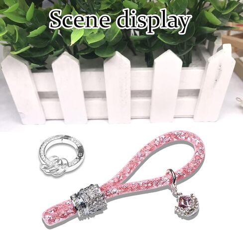 سلسلة مفاتيح سيارة كريستال بلينغ للنساء، إكسسوارات حامل مفاتيح بأحجار الراين اللامعة، حزام سلسلة مفاتيح مع حلقة على شكل حرف D مضادة للفقدان in Kuwait