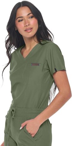 Womens Scrub Top Max Stretch Tuck-in One Pocket Scrub Top for Women in Saudi Arabia