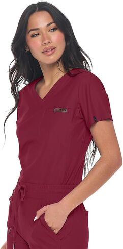 توب نسائي سكرب توب ماكس قابل للتمدد بجيب واحد للنساء in Kuwait