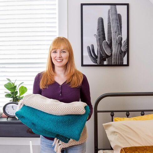 إطار صورة من الخشب الصلب الأسود مقاس 3x4 من Poster Palooza - أكريليك للأشعة فوق البنفسجية، ودعامة من الإسفنج وأدوات تعليق متضمنة - إطار مقاس 3x4 بوصة in Kuwait