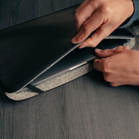 حافظة TORRO MacBook - حافظة MacBook من الجلد الأصلي متوافقة مع Apple MacBook Pro مقاس 15 بوصة/16 ​​بوصة (أسود) in Saudi Arabia
