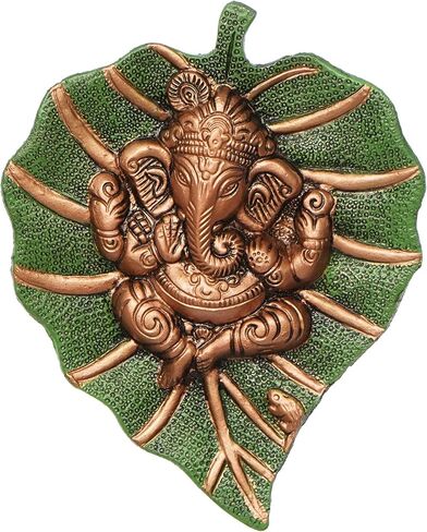 اللورد غانيشا على الورقة الخضراء in Kuwait