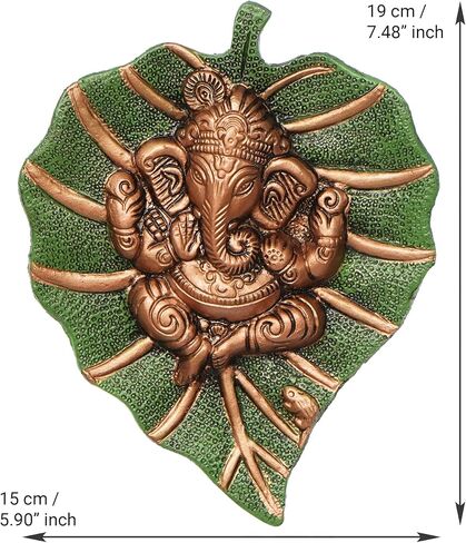 اللورد غانيشا على الورقة الخضراء in Kuwait