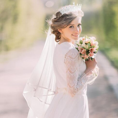 Chanaco زفاف العروس تاج الحجاب الدانتيل للنساء وصيفة الشرف، كريستال تيارا والحجاب الأبيض للفتيات حفلة العازبة، الأميرة أحجار الراين تاج وحجاب الشعر مجموعة اكسسوارات للاستحمام الزفاف in Kuwait