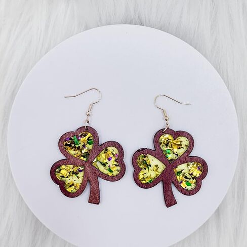 St. Patrick's Day Earrings Wooden Glitter Irish Shamrock Green Clover Dangle Earrings Sparkle Cute Good Lucky For Women Girls Jewelry Gift in Saudi Arabia
