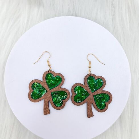 St. Patrick's Day Earrings Wooden Glitter Irish Shamrock Green Clover Dangle Earrings Sparkle Cute Good Lucky For Women Girls Jewelry Gift in Saudi Arabia