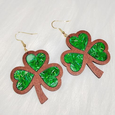 St. Patrick's Day Earrings Wooden Glitter Irish Shamrock Green Clover Dangle Earrings Sparkle Cute Good Lucky For Women Girls Jewelry Gift in Saudi Arabia