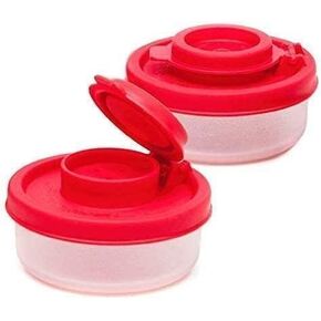 Pack Of 2 Attractive Red Small Salt And Pepper Shakers For On The Go - Mini Shaker Set For Salt And Pepper With Lid To Take With You - Perfect For Travel, Camping And To-Go 40G, Salt Shakers