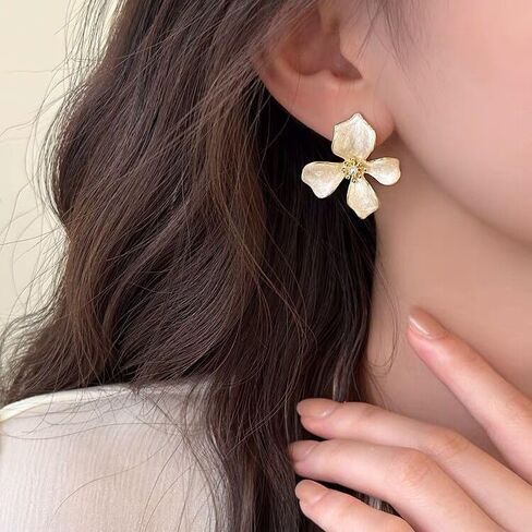 Flower Stud Earrings Cute Shimmer Flower Drop Earrings Trendy Fashion Pearl Statement Earrings Chic Sweet Enamel Floral Earrings for Women Mom Holiday Wedding Birthday Jewelry Gift in Saudi Arabia