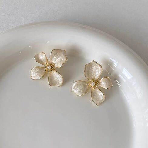 Flower Stud Earrings Cute Shimmer Flower Drop Earrings Trendy Fashion Pearl Statement Earrings Chic Sweet Enamel Floral Earrings for Women Mom Holiday Wedding Birthday Jewelry Gift in Saudi Arabia