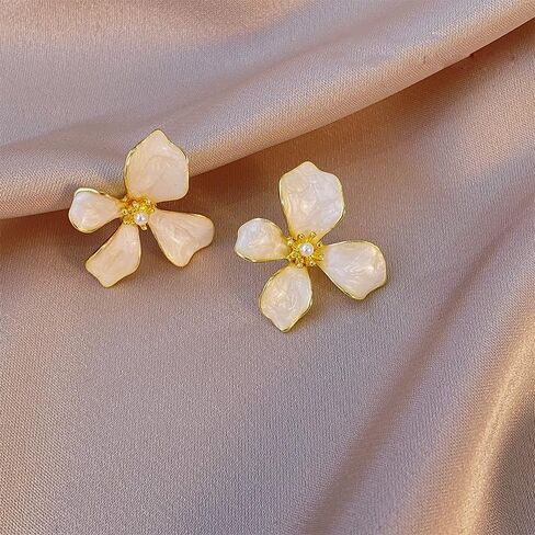 Flower Stud Earrings Cute Shimmer Flower Drop Earrings Trendy Fashion Pearl Statement Earrings Chic Sweet Enamel Floral Earrings for Women Mom Holiday Wedding Birthday Jewelry Gift in Saudi Arabia
