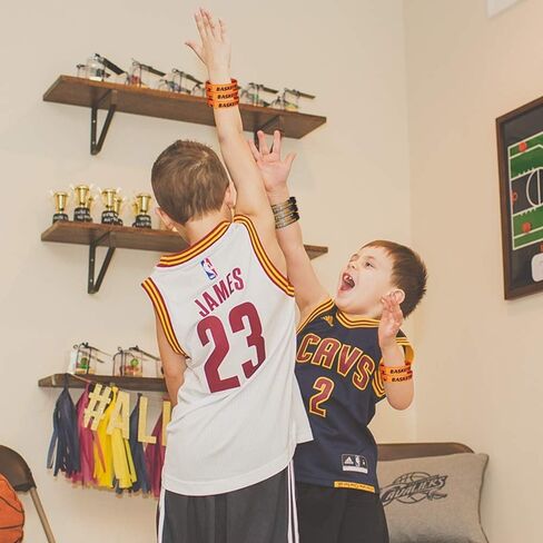 48 قطعة من سوار معصم السيليكون التحفيزي لكرة السلة للأطفال المراهقين - مطاط السيليكون المخصص - هدايا رياضية - هدايا ومستلزمات الحفلات - الكرنفال/الأحداث/الهدايا/الجوائز in Kuwait