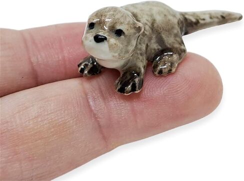 تماثيل قضاعة البحر باللون الرمادي بطول ½ بوصة - فخار فني صغير على شكل حيوانات قابل للجمع - بيت دمية مصغر وديكور طاولة بورسلين طبق الأصل مثالي للهدايا والتذكارات in Kuwait