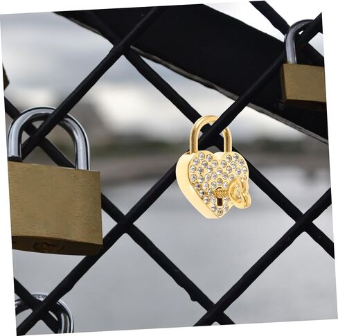 قطعتان من أحجار الراين الذهبية على شكل قلب قفل معدني صغير بمفتاح أقفال أمان قفل من أحجار الراين على شكل قلب تذكار على شكل قلب قفل أمان البنك سبيكة مع مفتاح in Kuwait