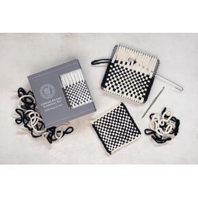 تصميمات هاريسفيل نول ودية للذكرى الخمسين التقليدية، مجموعة نول بوثولدر مقاس 7 بوصات مع حلقات قطنية باللونين الأسود والأبيض تصنع 4 موثرات، وحرف نسجية للأطفال والكبار، مصنوعة في الولايات المتحدة الأمريكية in Kuwait