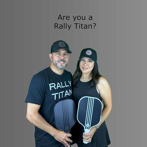 مجداف بيكلبول | سطح من ألياف الكربون المزخرفة T300 | قلب مركب من مادة البولي بروبيلين على شكل قرص العسل | قبضة وسادة | مجداف فردي بغطاء من رالي تيتان للرجال والنساء in Kuwait