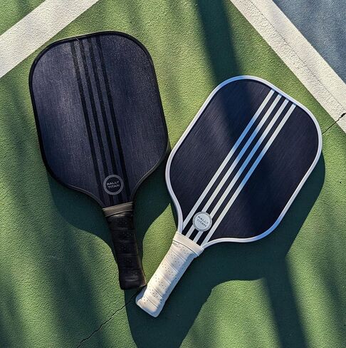 مجداف بيكلبول | سطح من ألياف الكربون المزخرفة T300 | قلب مركب من مادة البولي بروبيلين على شكل قرص العسل | قبضة وسادة | مجداف فردي بغطاء من رالي تيتان للرجال والنساء in Kuwait