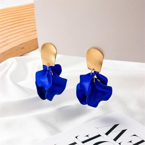 Chic Elegant Boho Red Rose Petal Dangle Resin Earrings Drop Acrylic Tiered Matte Flower Earrings Statement Exaggerated Floral Tassel Earrings for Women Girls in Saudi Arabia