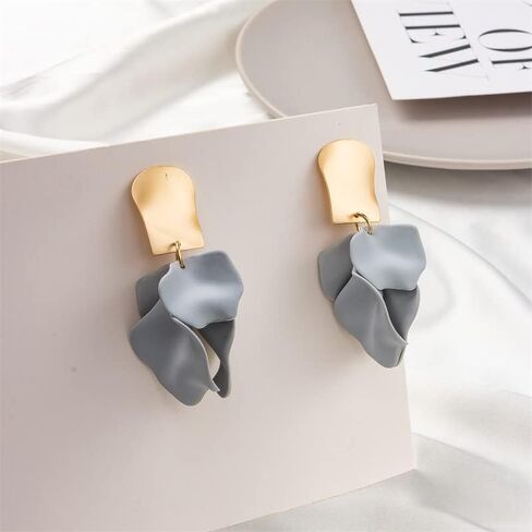 Chic Elegant Boho Red Rose Petal Dangle Resin Earrings Drop Acrylic Tiered Matte Flower Earrings Statement Exaggerated Floral Tassel Earrings for Women Girls in Saudi Arabia