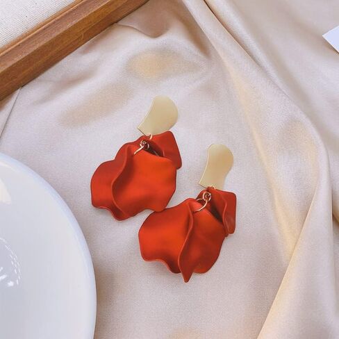 Chic Elegant Boho Red Rose Petal Dangle Resin Earrings Drop Acrylic Tiered Matte Flower Earrings Statement Exaggerated Floral Tassel Earrings for Women Girls in Saudi Arabia