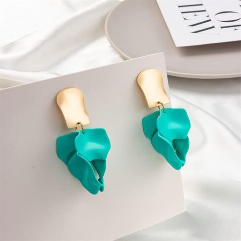 Chic Elegant Boho Red Rose Petal Dangle Resin Earrings Drop Acrylic Tiered Matte Flower Earrings Statement Exaggerated Floral Tassel Earrings for Women Girls in Saudi Arabia