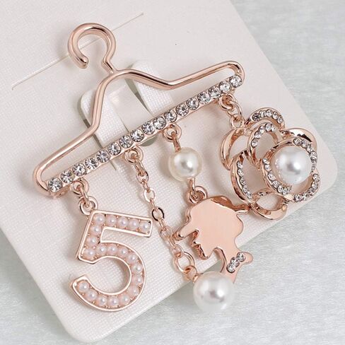 المرأة سيدة شعار بروش دبوس تقليد اللؤلؤ حجر الراين كريستال محظوظ رقم 5 بروش in Kuwait