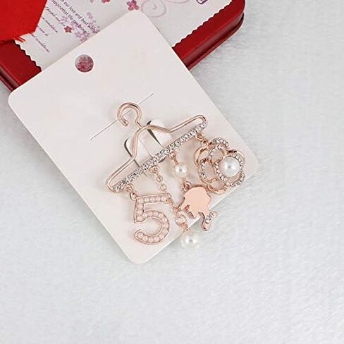 المرأة سيدة شعار بروش دبوس تقليد اللؤلؤ حجر الراين كريستال محظوظ رقم 5 بروش in Kuwait