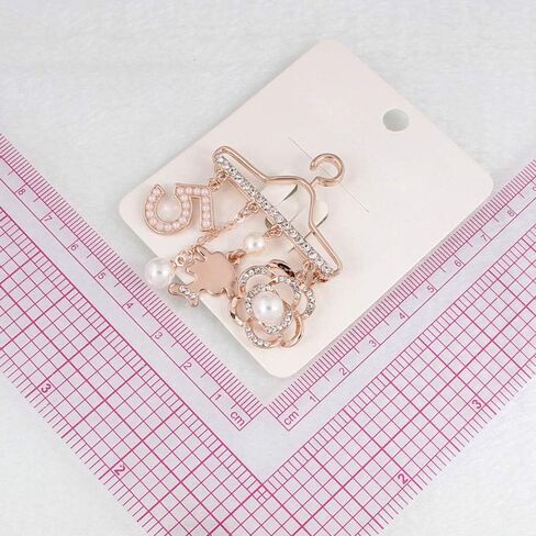 المرأة سيدة شعار بروش دبوس تقليد اللؤلؤ حجر الراين كريستال محظوظ رقم 5 بروش in Kuwait