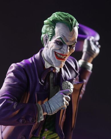McFarlane Toys - DC Direct The Joker by Alex Ross (The Joker Purple Craze) 1:10 Scale Resin Statue in Saudi Arabia