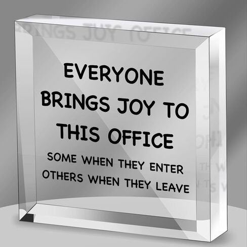 لافتات زخرفية ملهمة من الأكريليك للمكتب - فن سطح المكتب وديكور سطح المكتب المنزلي - الجميع يجلب السعادة لهذا المكتب (4 × 4 بوصات) in Kuwait