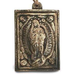ＪＡＰＡＮ＼ＭＵＳＥＵＭ Japanese Fumi-E Virgin Mary/Jesus Statue | Edo Period Replica Statue Art Of Jesus Christ/Mary | Hand-Made Clay Pottery By Arita Ware Craftsman