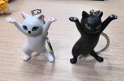قطعتان من سلسلة المفاتيح اللطيفة للزوجين هدية لصديقتك وصديقك قطة سوداء وبيضاء، صغيرة in Kuwait