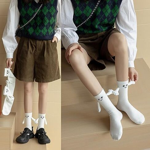 4 قطع من الجوارب للزوجين، جوارب متوسطة الأنبوب، جوارب دمية مغناطيسية ثلاثية الأبعاد in Kuwait