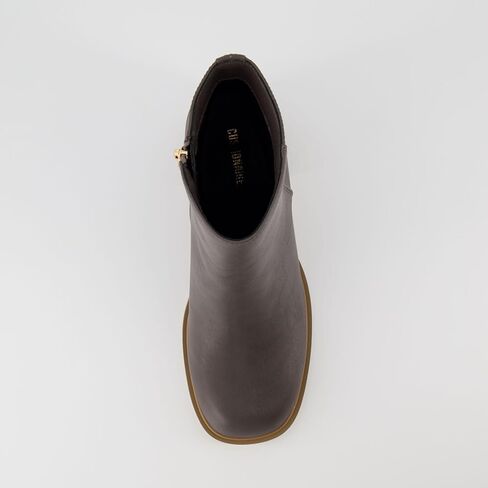 حذاء نسائي من CUSHIONAIRE بكعب Dante + إسفنج يحتفظ بالشكل، متوفر بعرض واسع in Kuwait