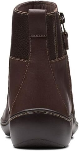 حذاء الكاحل Cora Grace النسائي من Clarks in Saudi Arabia