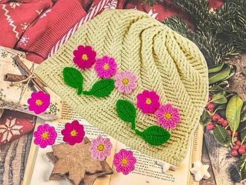 Handmade Crochet Daisy Flower Decoration Sewing Appliques Floral Petal Sew on Patches Ornament for DIY Craft Costume Bag Earrings or Hair Accessory (White) in Kuwait