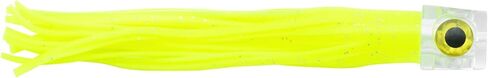 C&H، Lil Stubby Lure، تنورة شارتروز، رأس مسطح، 5.5 بوصة / 14 سم in Kuwait