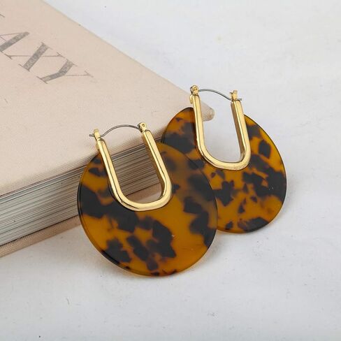 إكسسوارات لوكس أقراط متدلية دائرية الشكل من الراتينج الذهبي بطبعة جلد الفهد in Kuwait