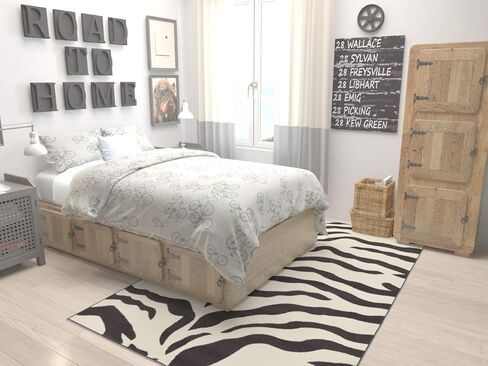 Unique Loom Wildlife Collection Animal Inspired with Zebra Design Area Rug, 3 ft 3 in x 5 ft 3 in, Ivory/Black in Kuwait