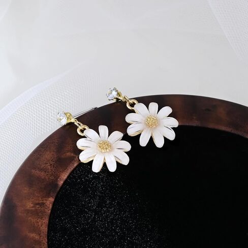 Gold Daisy Dangle Earrings for Women Flower Drop Earrings Floral Acrylic Earrings Cubic Zirconia Earrings for Gift in Saudi Arabia
