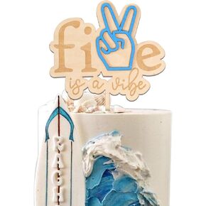 غلاف كعكة Five is a Vibe - ديكور خشبي لعيد الميلاد الخامس، غلاف كعكة كلاسيكي، غلاف كعكة يد السلام، ديكور عيد الميلاد الخامس، غلاف كعكة رائع (خمسة قطع علوية)