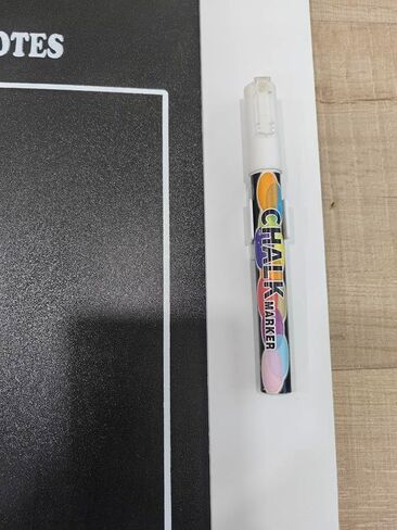 تقويم سبورة شهري كبير للجدار مع خطافات | 24 بوصة × 30 بوصة | أبيض | إطار خشبي ريفي | تقويم سبورة الطباشير للجدار الكبير | يتضمن قلم التحديد والحامل | سبورة تقويم شهرية للحائط in Kuwait