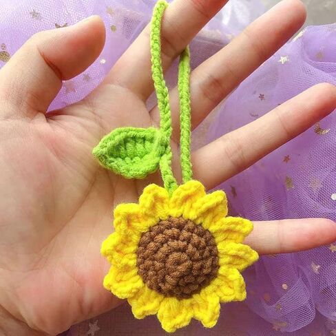 سلسلة مفاتيح عباد الشمس متماسكة للسيدات وزخرفة المحفظة، قلادة زخرفية in Kuwait