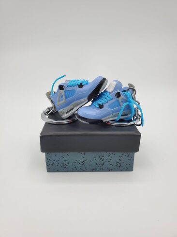 MINI 3D 2 PAIR sneaker keychain with mini shoe box included in Kuwait